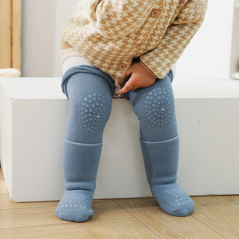 1 комплект для новорожденных девочек, нескользящие носки для мальчиков и наколенники для малышей, зимние весенние однотонные толстые махровые носки для пола 0-3 лет