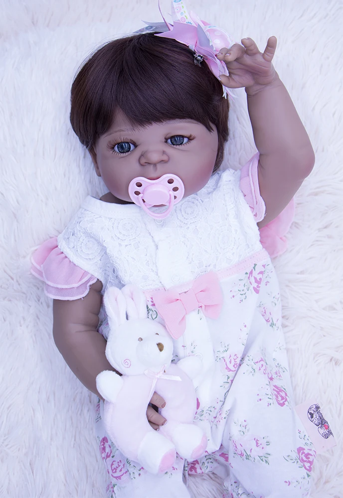 55 СМ Черная Кожа Reborn Todderl Девочка Кукла Реалистичная Настоящая Сенсорная Игра В Ванну Полностью Силиконовые Детские Куклы Новорожденный Младенец Кукла Игрушка gif
