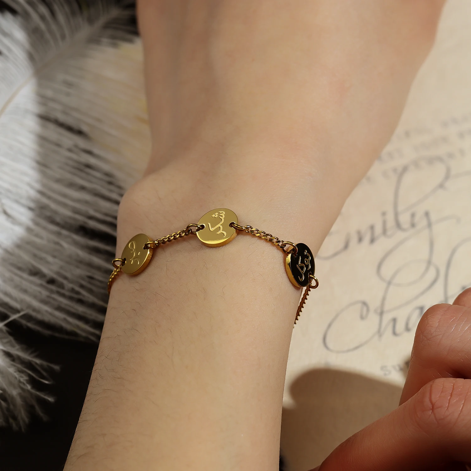 Детский браслет с арабским именем, Регулируемый Круглый Браслет из 18-каратного золота, водонепроницаемый браслет, Персонализированный Подарок на Ид для женщин, ювелирные изделия