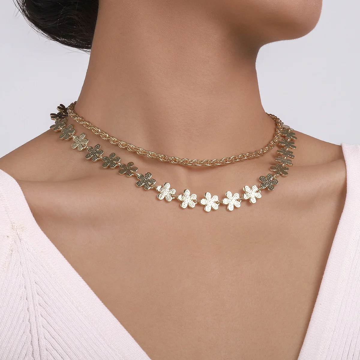 Металлическое простое модное ожерелье, сладкие и прохладные цветы ветра, геометрическое ожерелье внахлестку, романтический темперамент.