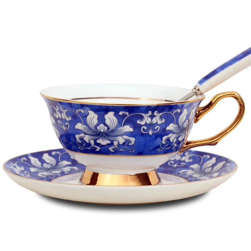 Набор кофейных чашек и блюдец из костяного фарфора Чашка для послеобеденного чая Китайские Синие и белые цветы Чайная чашка с золотым краем Синие цветы