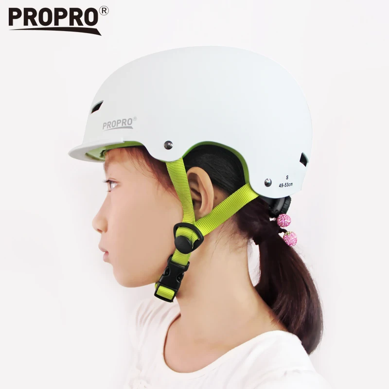Новый Профессиональный модный молодежный защитный шлем для катания на роликовых коньках, электромобиль, мотоциклетный шлем, спортивный шлем на открытом воздухе