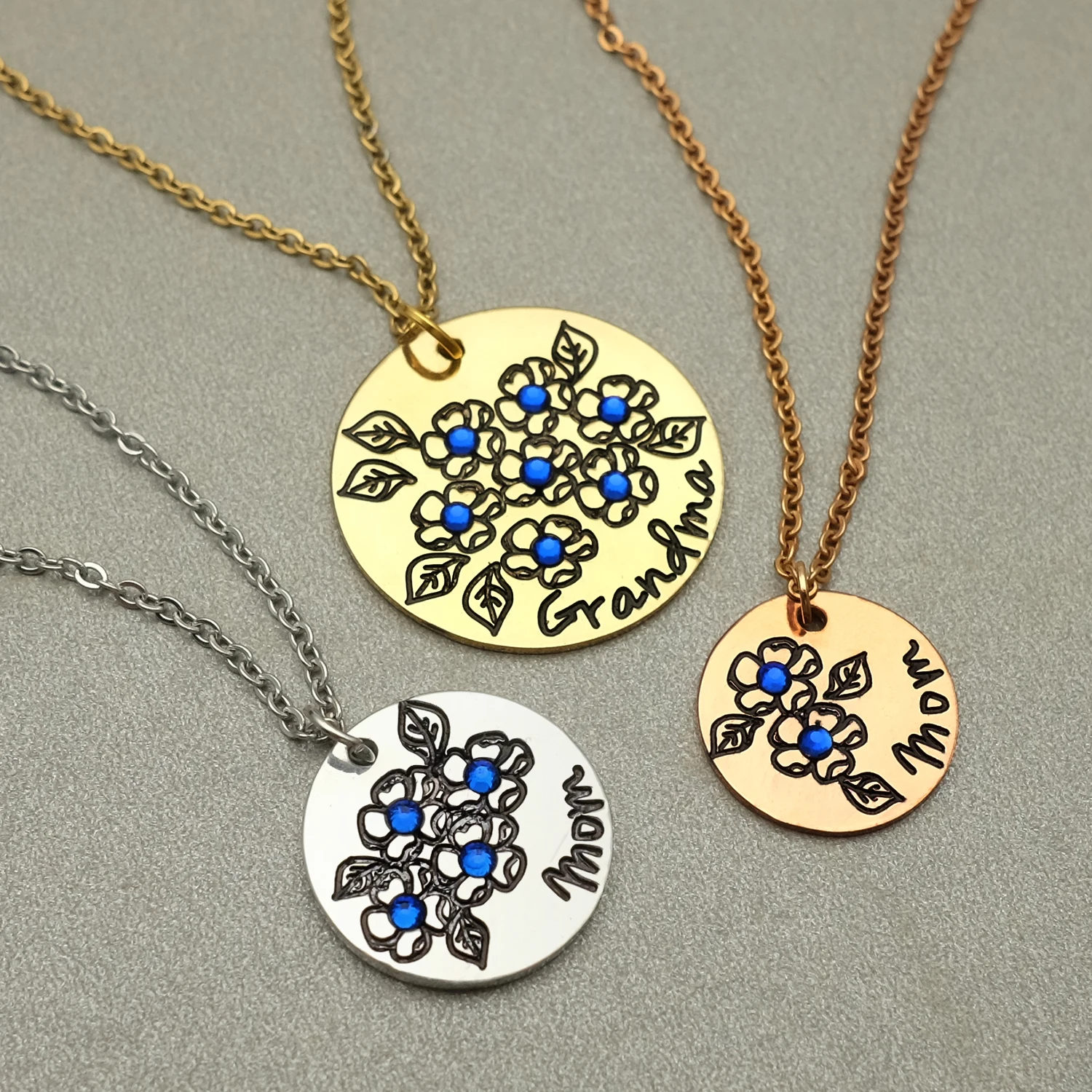 Персонализированное Цветочное ожерелье, Изготовленное на заказ для членов семьи, Ожерелье с выгравированным букетом цветов, ювелирные изделия, подарок на День матери для мамы и бабушки